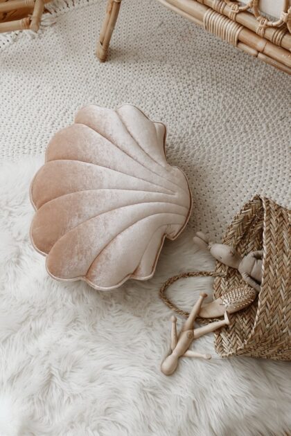 “Beige Pearl” Velvet Shell Cushion - Moi Mili