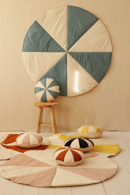 “Blue Candy” Round Patchwork Mat - Moi Mili