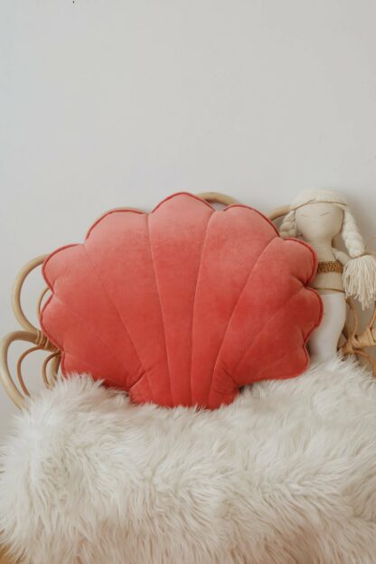 “Coral” Velvet Shell Cushion - Moi Mili