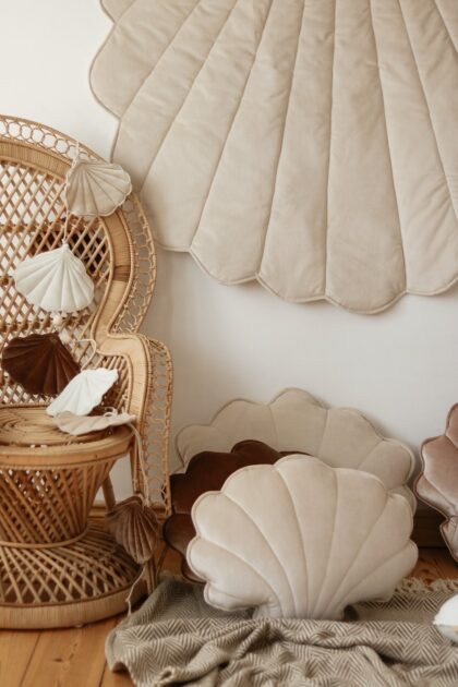 “Cream Pearl” Velvet Shell Cushion - Moi Mili