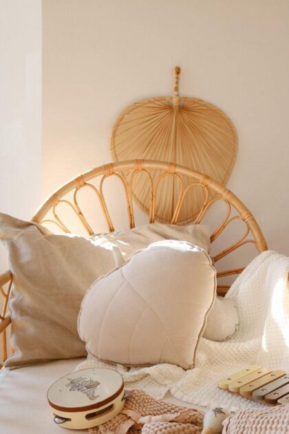“Cream” Velvet Leaf Cushion - Moi Mili