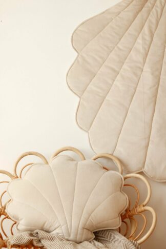 “Cream” Velvet Shell Cushion - Moi Mili