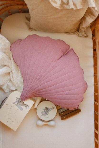 “Dirty Pink” Linen Ginkgo Leaf Cushion - Moi Mili
