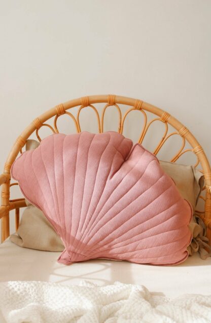 “Dirty Pink” Linen Ginkgo Leaf Cushion - Moi Mili