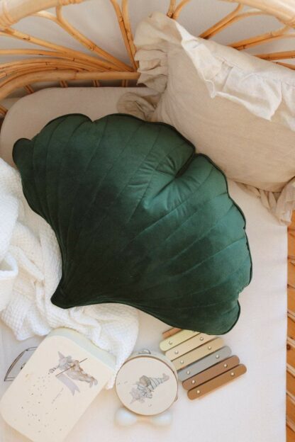 “Green” Velvet Ginkgo Leaf Cushion - Moi Mili