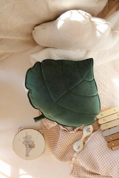 “Green” Velvet Leaf Cushion - Moi Mili