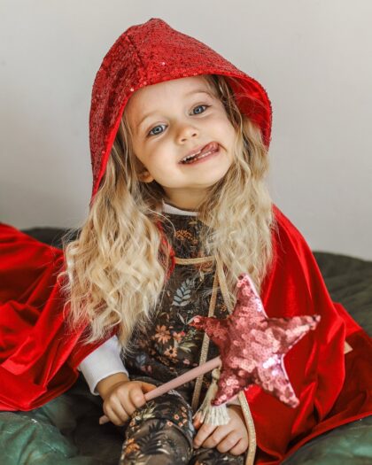“Little Red Riding Hood” Magic Cape - Moi Mili