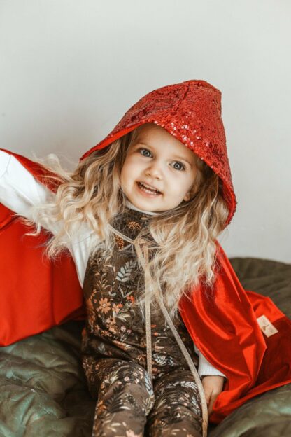 “Little Red Riding Hood” Magic Cape - Moi Mili