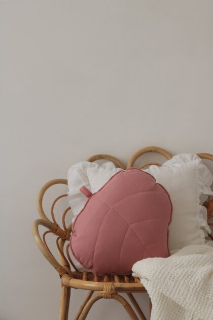 “Marsala” Linen Leaf Cushion - Moi Mili