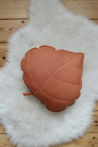 “Papaya” Linen Leaf Cushion - Moi Mili