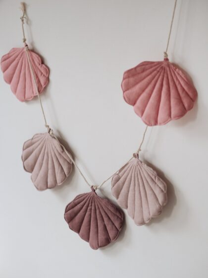 “Pink” Linen Garland with Shells - Moi Mili