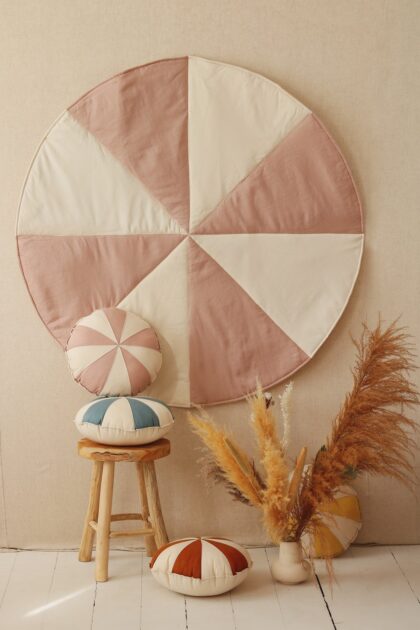 “Powder Candy” Round Patchwork Mat - Moi Mili