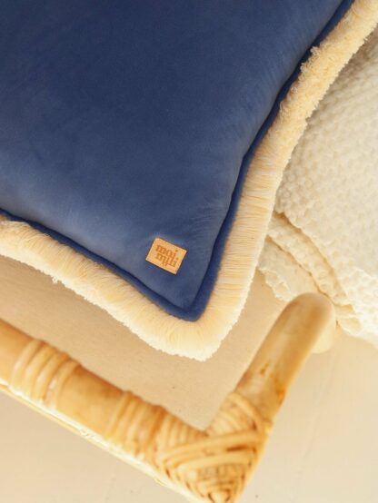 "Sapphire" soft velvet cushion with fringe - Moi Mili