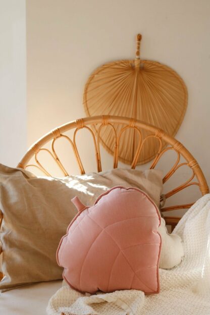 “Soft Pink” Velvet Leaf Cushion - Moi Mili