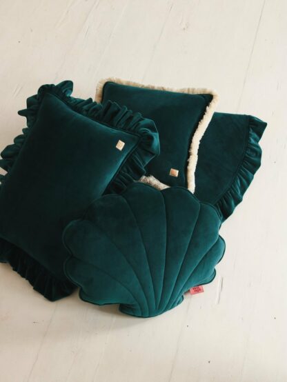 Soft Velvet Shell Cushion “Emerald” - Moi Mili