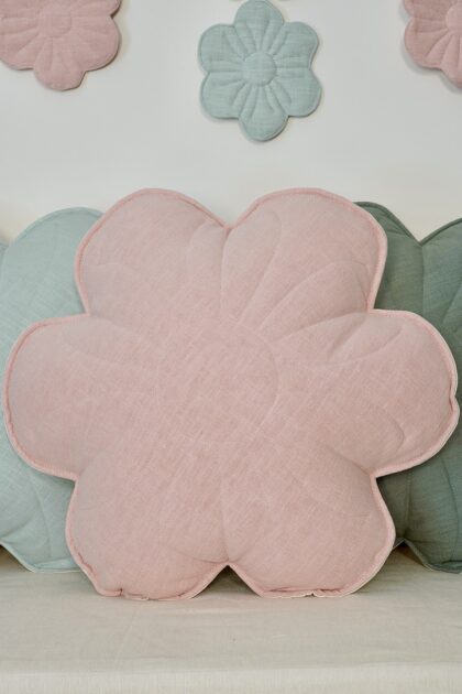 Linen bloom pillow Light pink lily