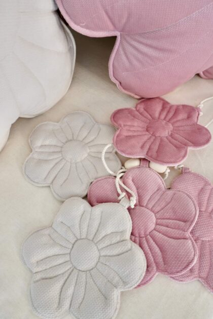 Velvet bloom garland Candy bouquet