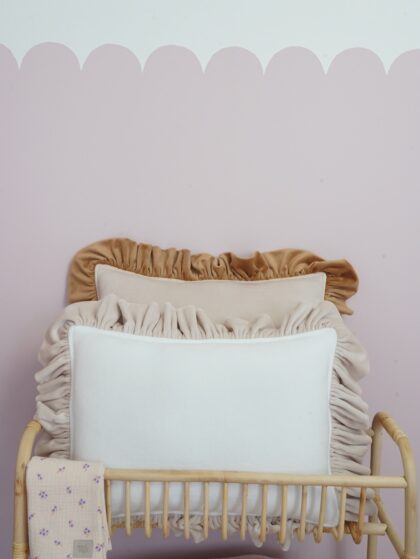 Decorative velvet pillow with frills "Caffé latte"