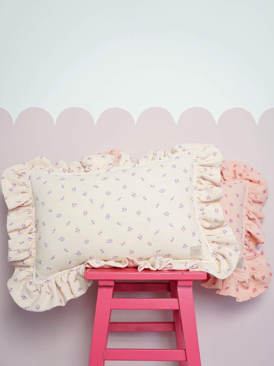 Muslin decorative pillow with frill "Purple forget-me-not" - Image 10