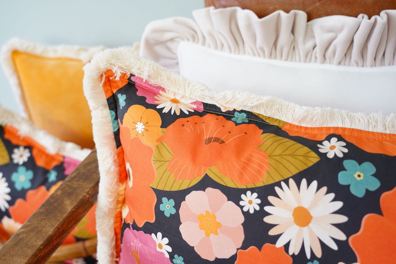 Pillowcase with fringe "Picnic with Flowers" - Image 8