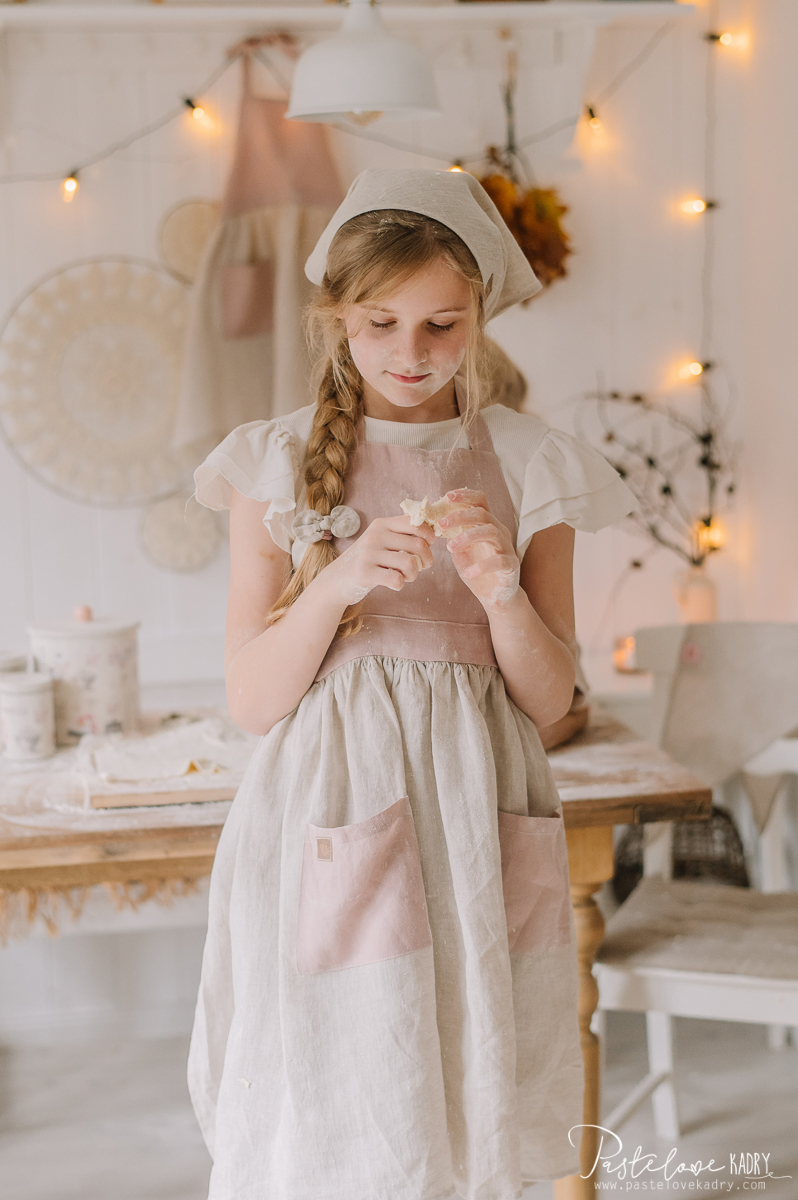 Linen kitchen apron for a child with headband Sweet cake - Image 4