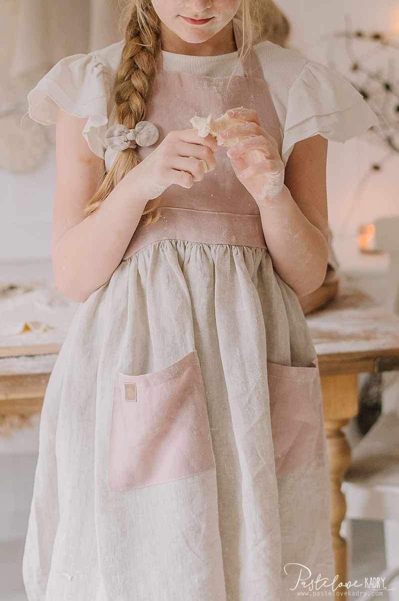 Linen kitchen apron for a child with headband Sweet cake - Image 5