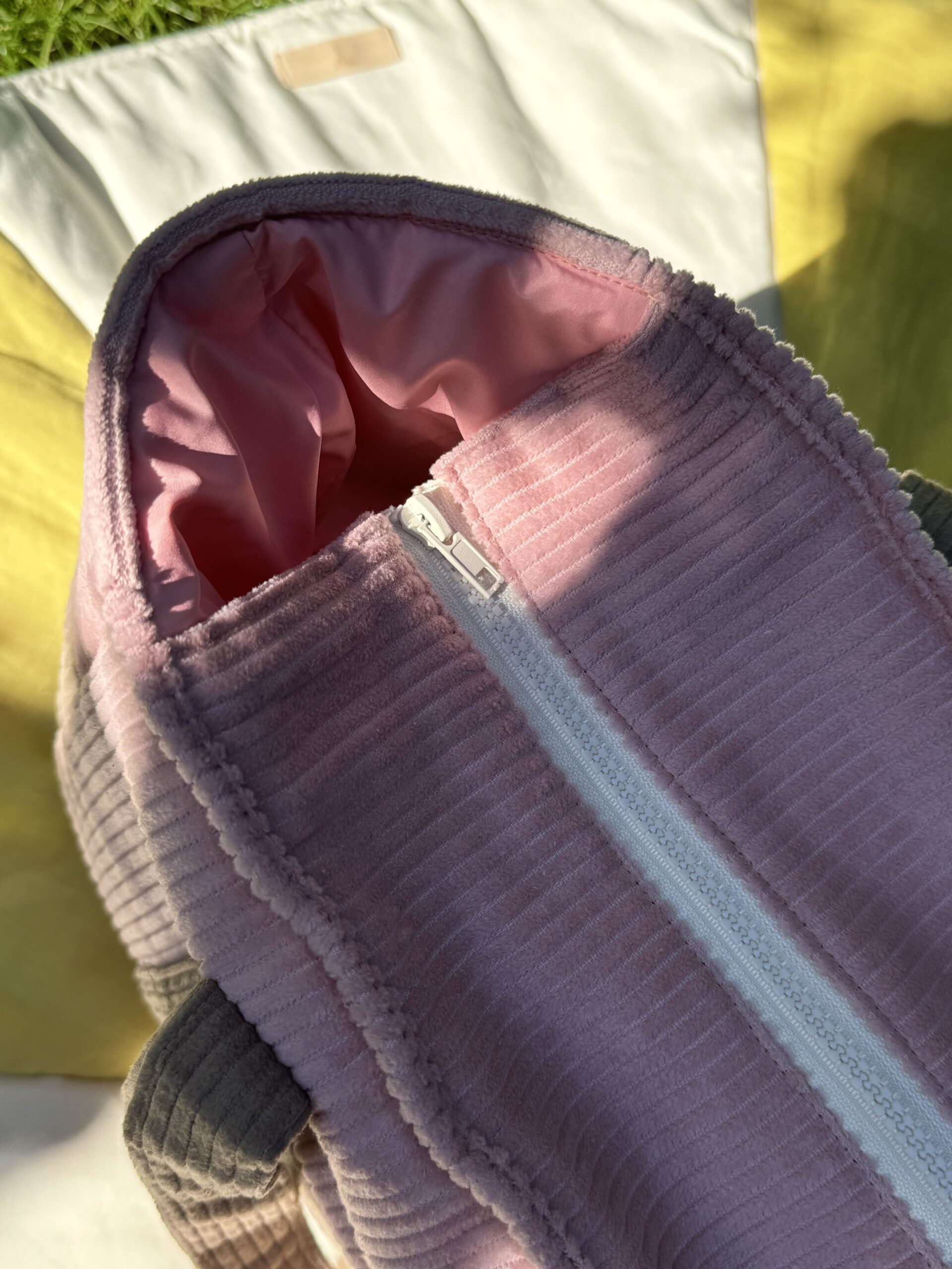 Travel bag "Pink Coffee" - Image 4