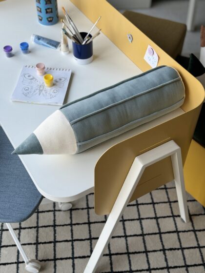 Crayon velvet velvet pillow - “Blue”