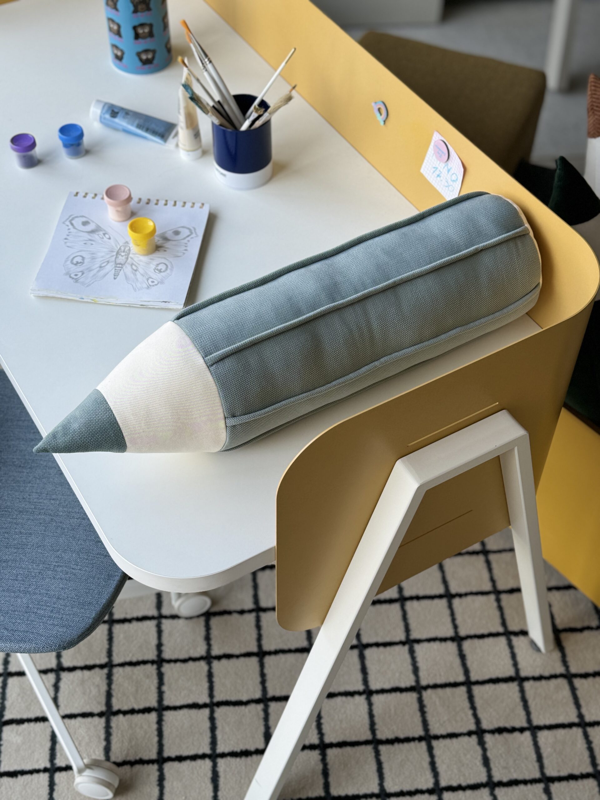 Crayon velvet velvet pillow - “Blue”