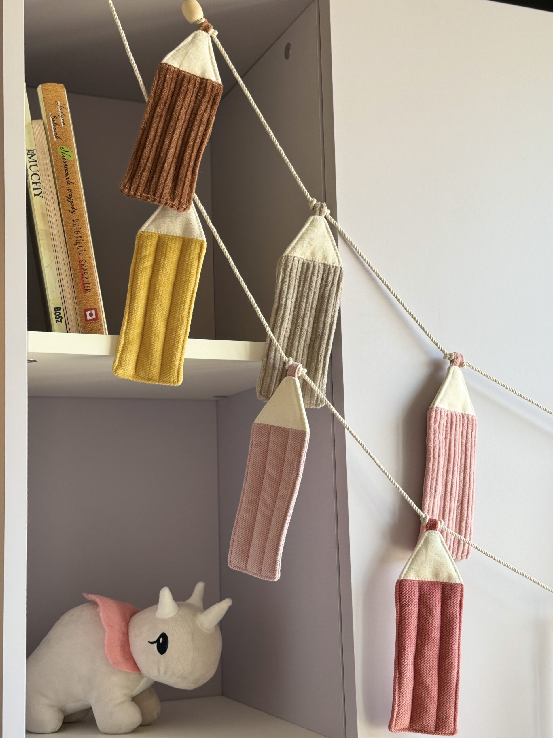 Velvet crayon garland “Rainbow” - Image 3