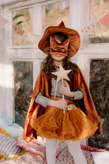 Costumes & Party Decor