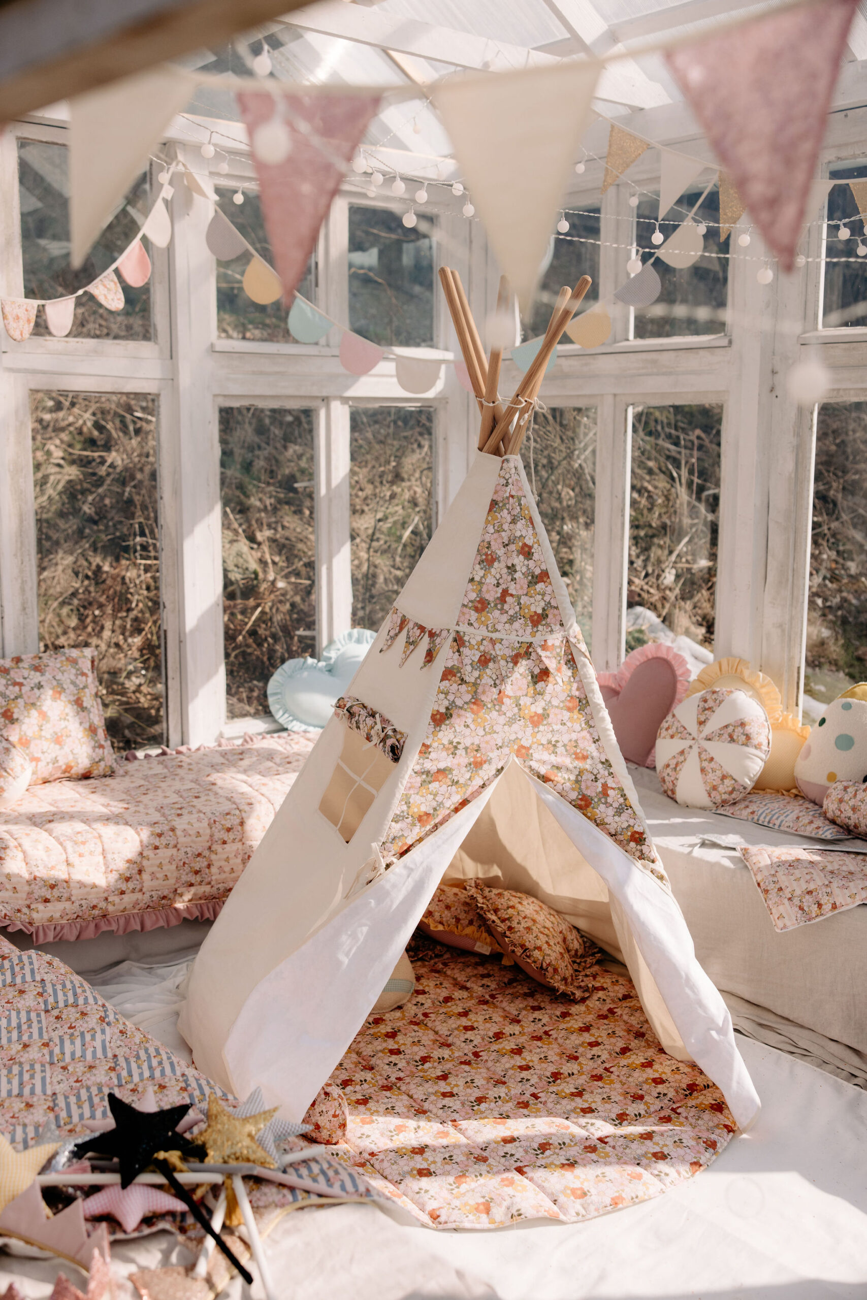 "Spring garden" Teepee Tent - 5906508785553 - beige background - Image 6