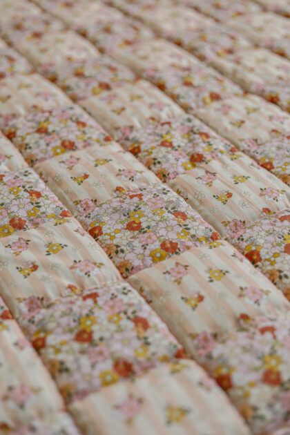 Quilted Bedspread with Ruffle – Spring  garden 160x80 cm 5906508783023